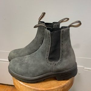 Rustic Black women’s original Blundstone high top boots.